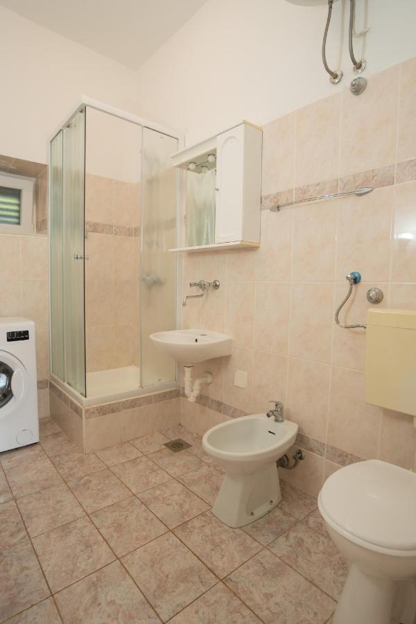 Apartamento Kuca Za Odmor Denona Borovići Exterior foto
