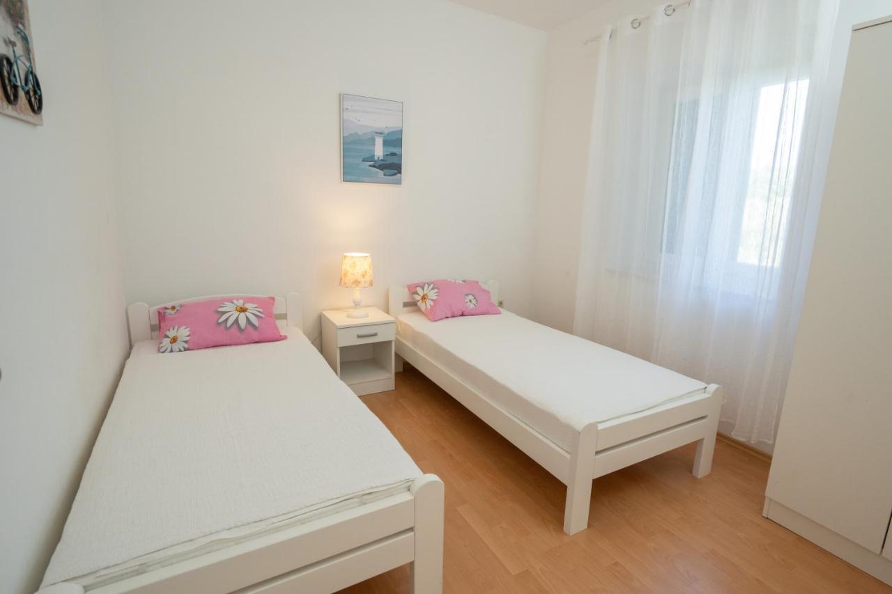Apartamento Kuca Za Odmor Denona Borovići Exterior foto
