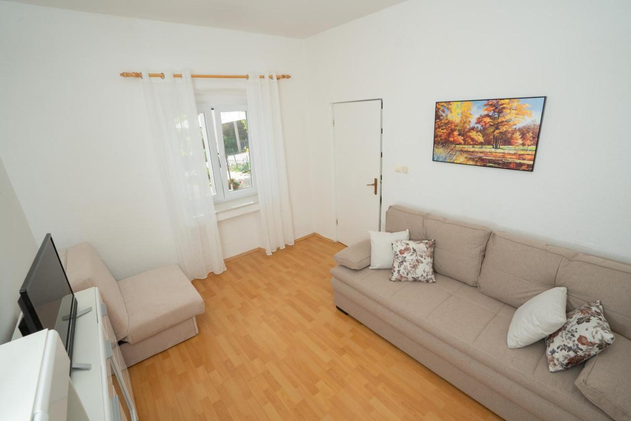 Apartamento Kuca Za Odmor Denona Borovići Exterior foto